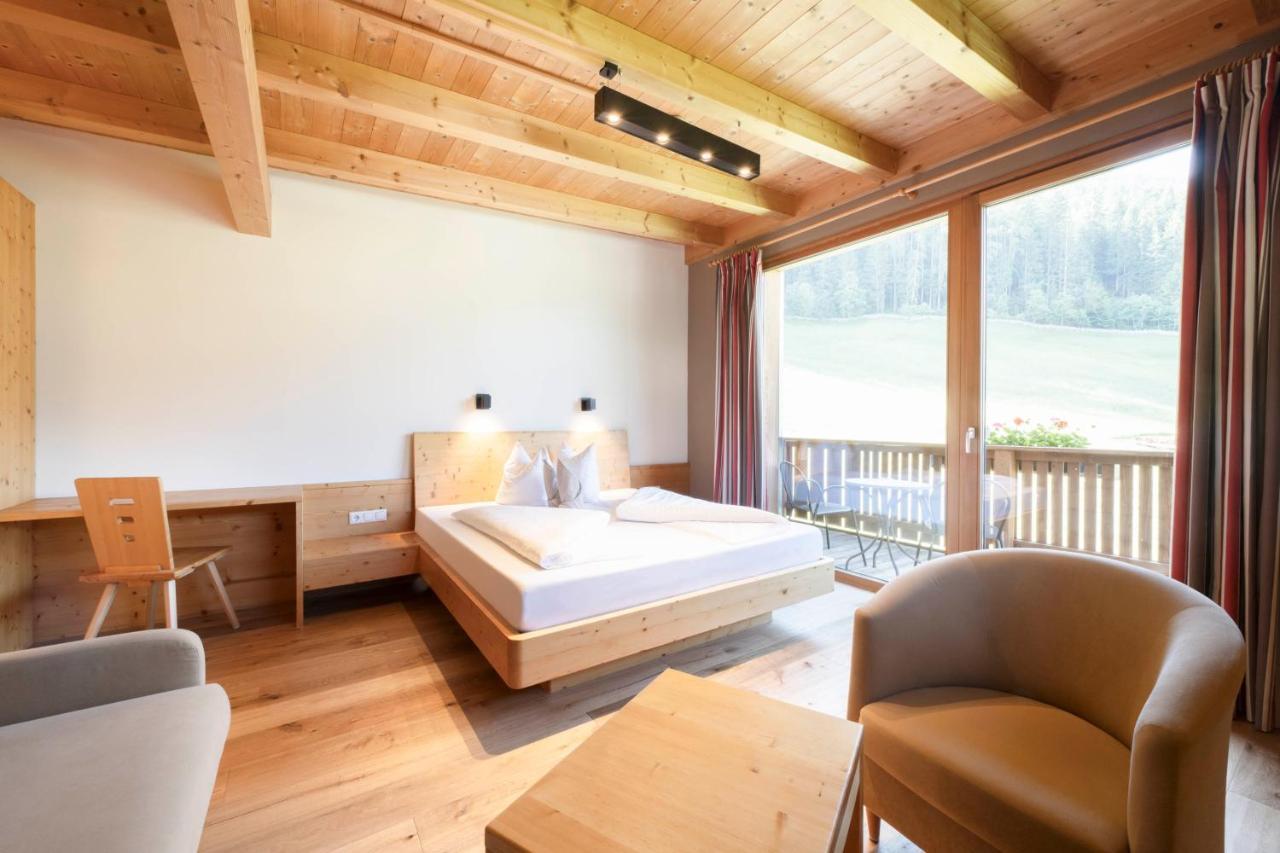 Lifestylepanoramahotel Erika Superior ノイシュティフト・イム・シュトゥーバイタール エクステリア 写真