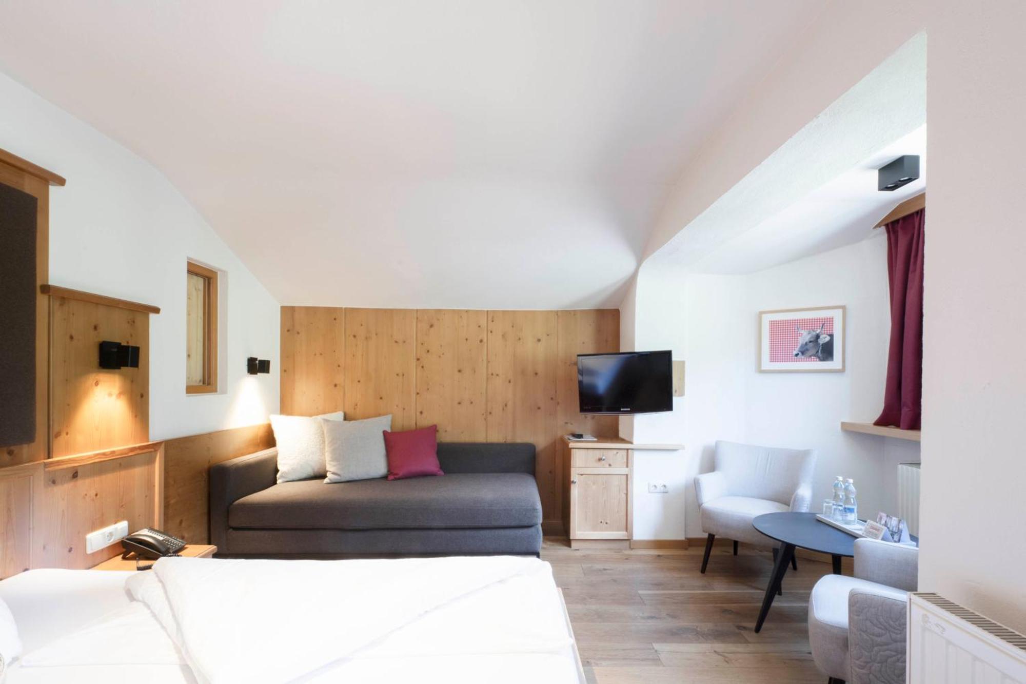 Lifestylepanoramahotel Erika Superior ノイシュティフト・イム・シュトゥーバイタール エクステリア 写真