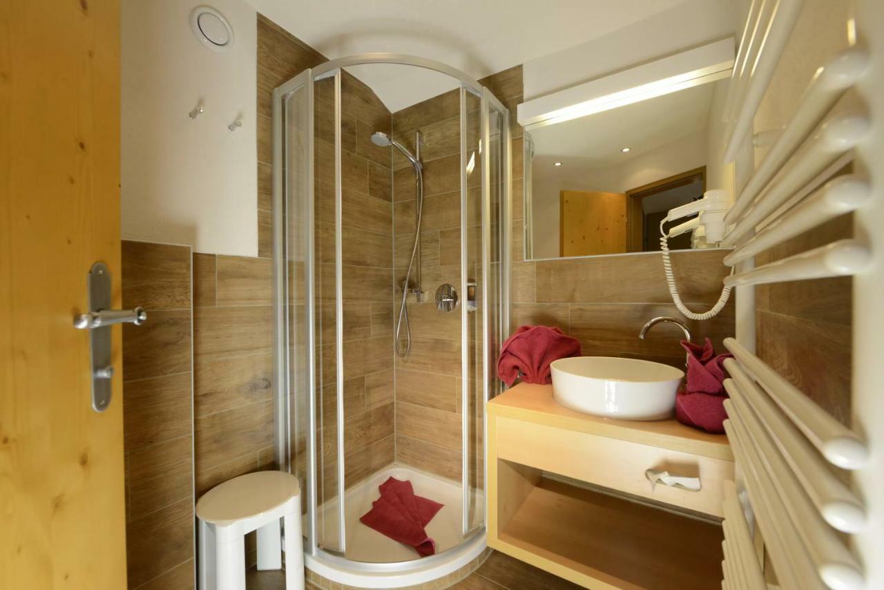 Lifestylepanoramahotel Erika Superior ノイシュティフト・イム・シュトゥーバイタール エクステリア 写真